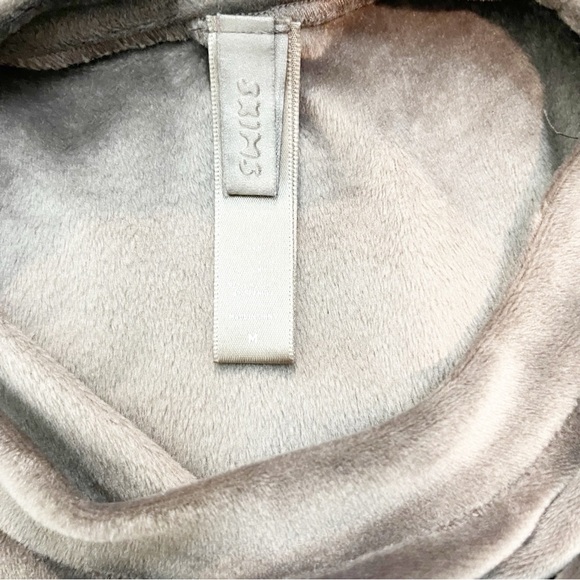 Skims Velour Crew Neck Tank Top - Picture 13 of 13